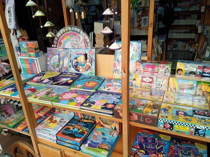 【週末特集】のんびり書店巡り。お土産探しにも！～Ho Chi Minh City