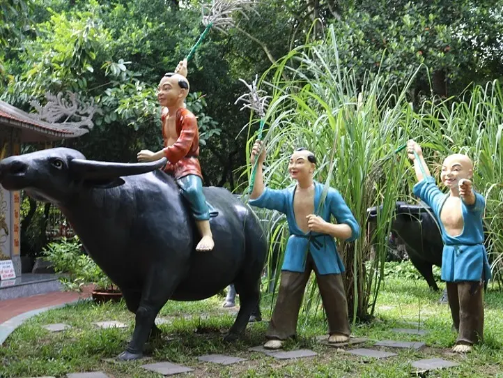 スイティエン公園でベトナムの歴史と文化を垣間見る