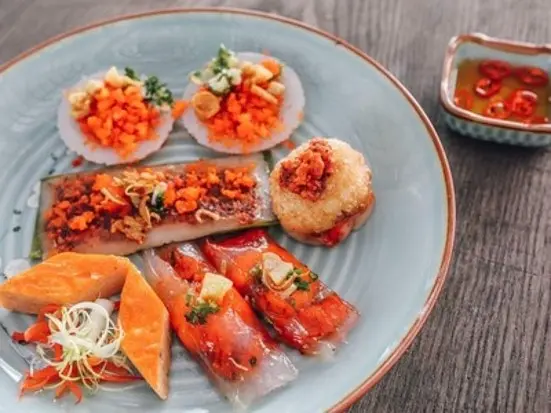 古都フエの空間を現代に再現。宮廷料理に舌鼓