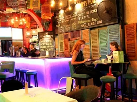 南国の風に吹かれて本格「タパス」を堪能