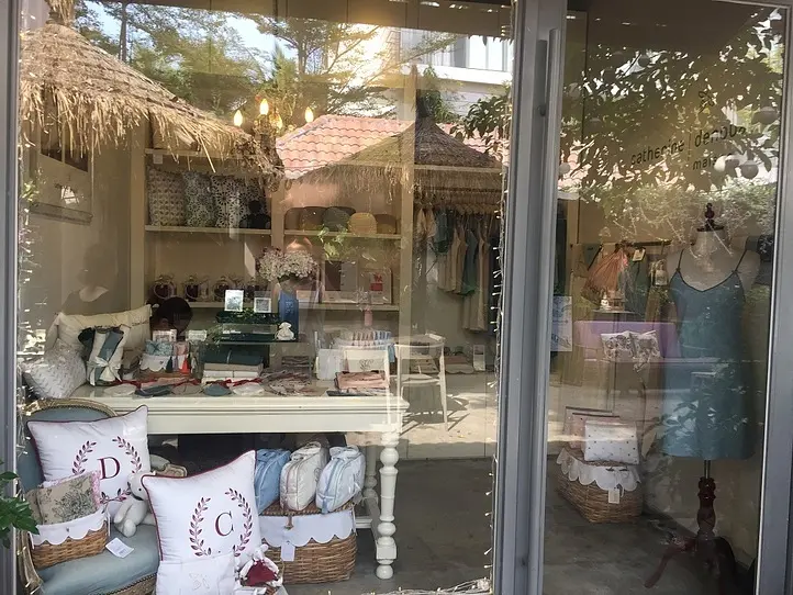 【2区】フランス人デザイナーが手がけるホームアクセサリー〜Catherine Denoual Maison Kiosque