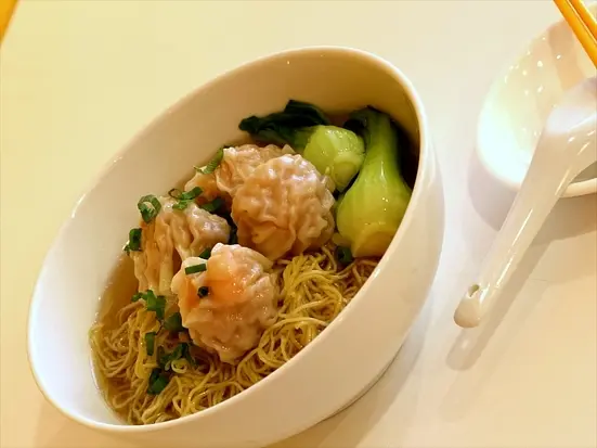 エビワンタン麺/スープなし