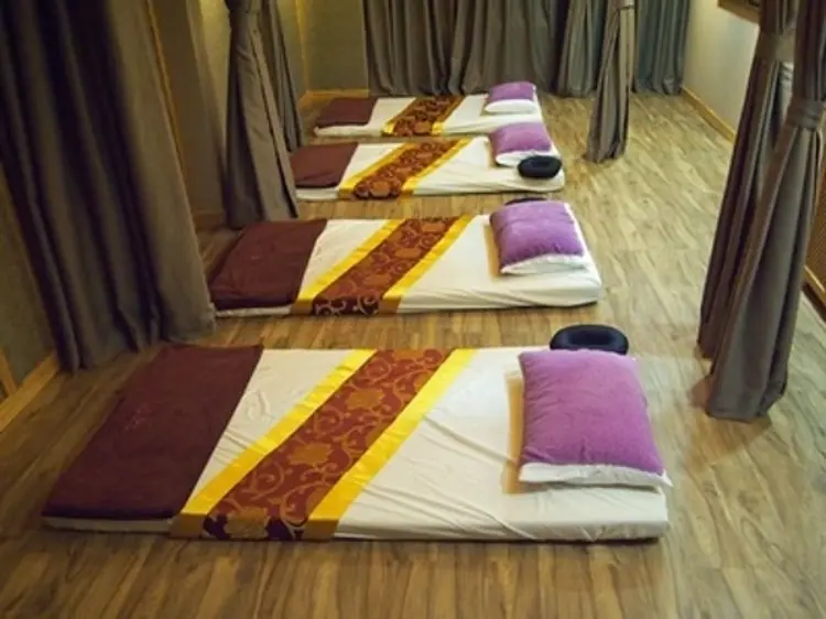 サワデカ・スパ