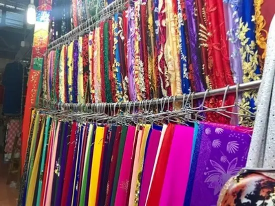 タンディン市場