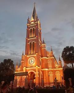 ホーチミンで訪れたい人気観光スポット10選（パート1）｜人気の教会・市場・街歩きでベトナムを感じよう！