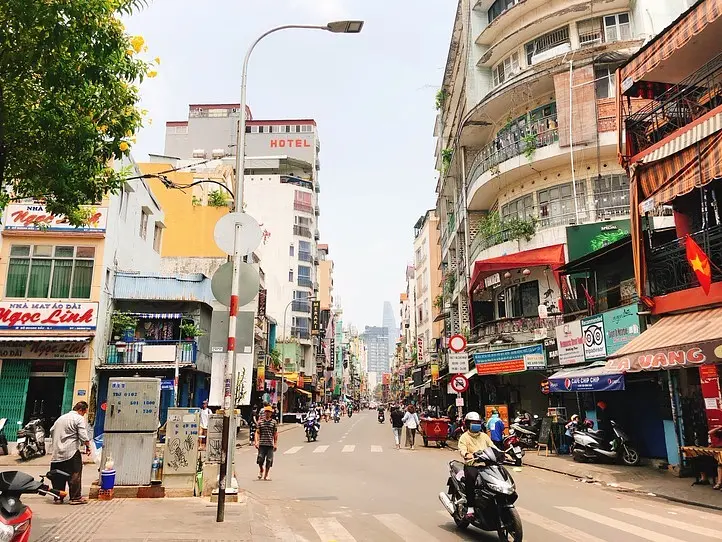 「食」と「お買い物」を涼しい屋内で一気に楽しめるセンスマーケット