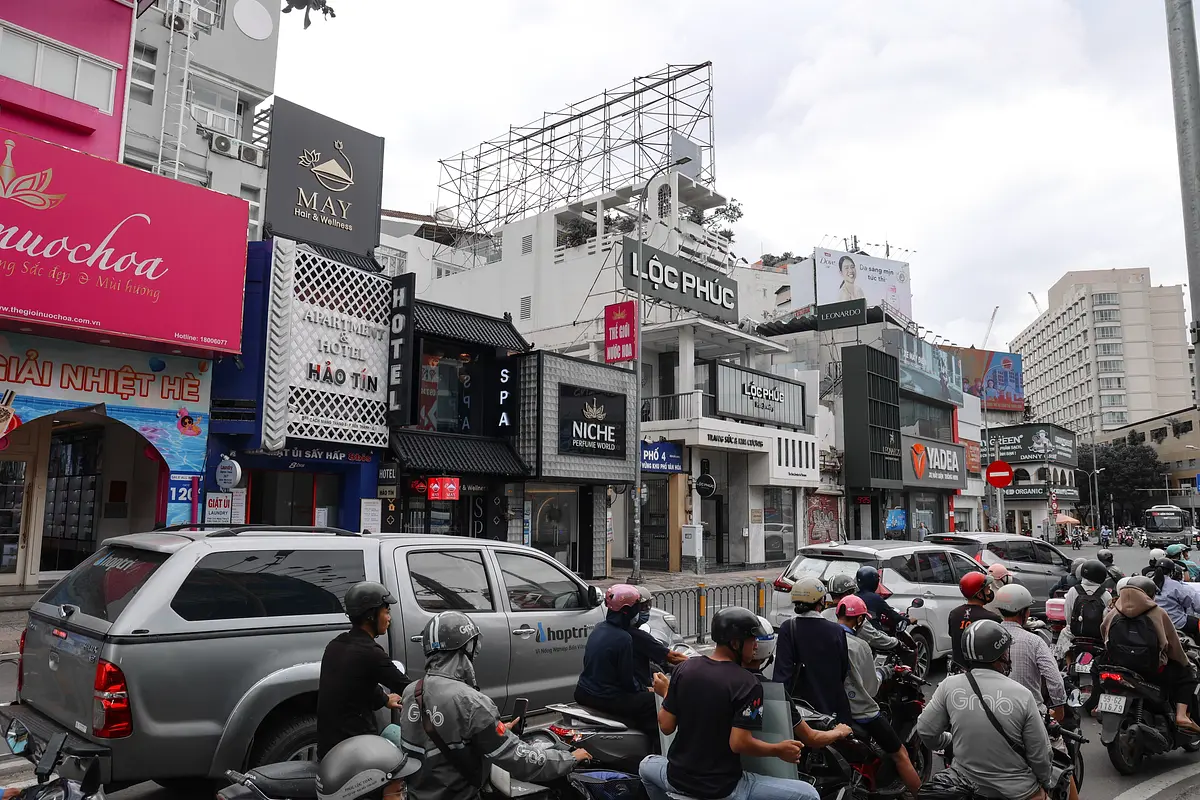 ホテルチェックアウト後にシャンプーしたいならココ！マイヘッドスパ＆ウェルネス２号店！