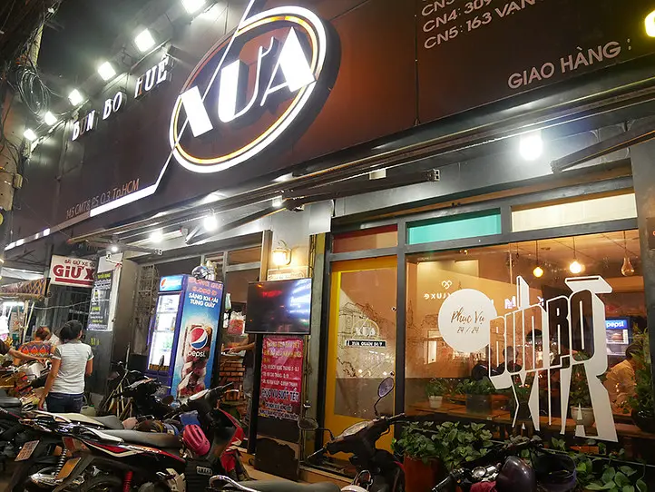 ホーチミンで食べるフエ料理『ブンボーフエ』専門店