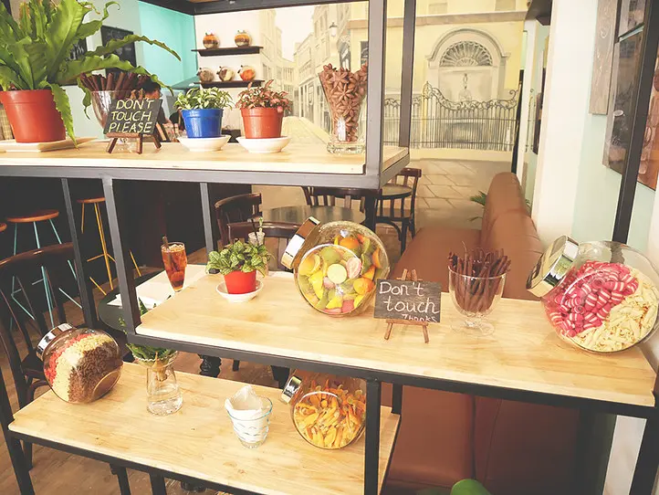 2区タオディエンにある、焼き立てワッフルが美味しいカフェ