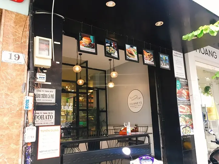 サンドイッチ専門店でおしゃれバインミーを食べよう　～「Journeys Sandwich Café」