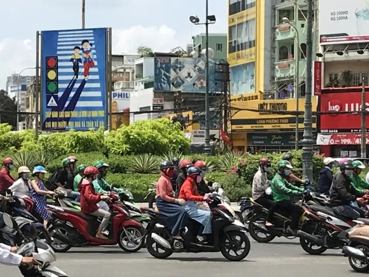 ホーチミンの紫外線対策にUVカットパーカー