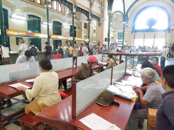 ホーチミンでパリを感じる。「中央郵便局」