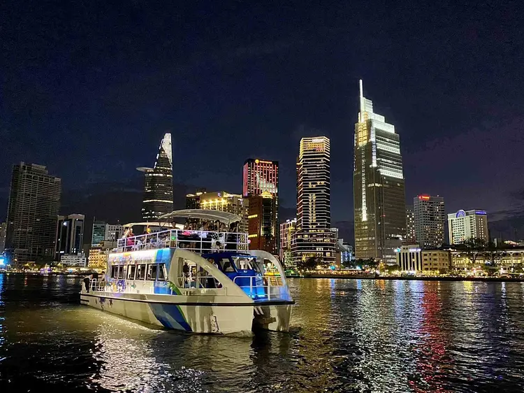 サイゴン・ウォーター・ゴー　サイゴンリバークルーズ