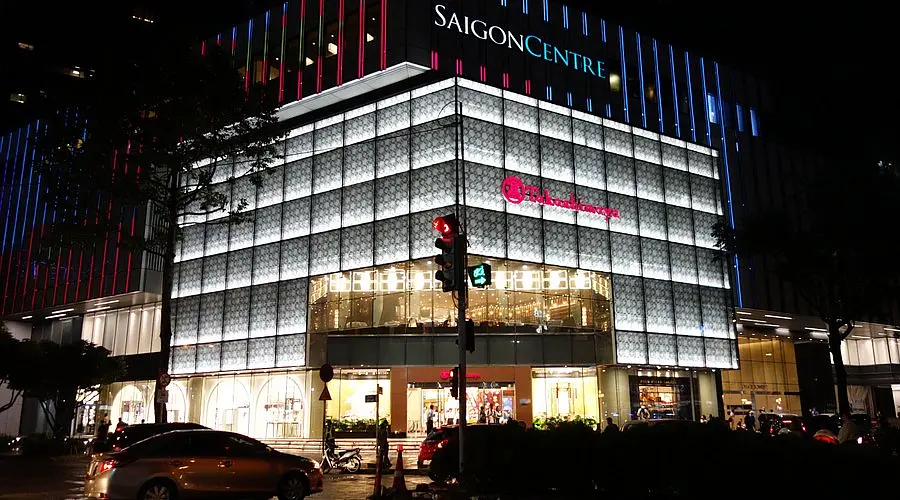 日本とベトナムのUT人気ラインナップ比較