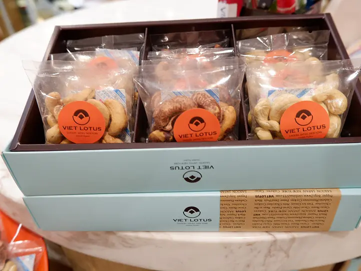 ホーチミン高島屋お土産チョコレート８選食べくらべ〜デパ地下でチョコレートが人気〜