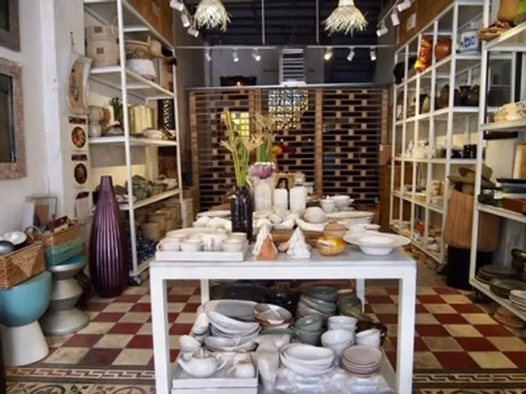 ユエン・ホーム