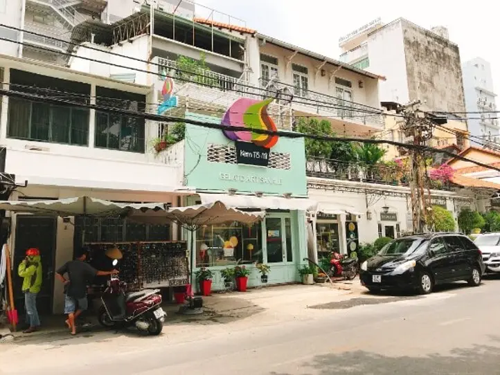 一年中暑いホーチミンで、冷たくとろけるジェラートを~Kem to mi