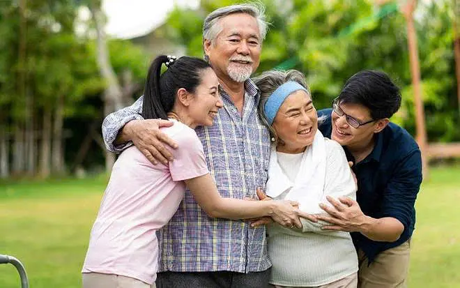 ベトナムでは、なぜ働き始めても実家で暮らす若者が多いのか？