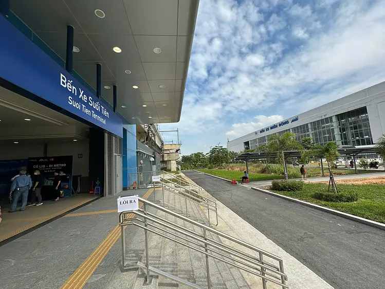 ベンゼスイティエン駅／ホーチミンメトロ