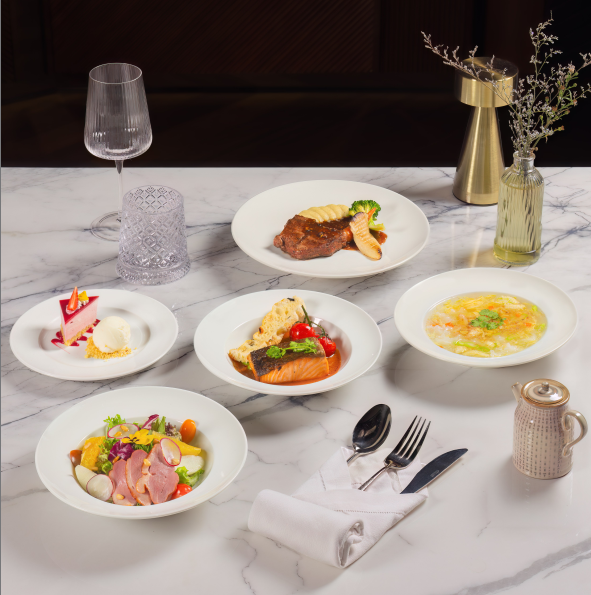 サイゴン川ディナー・クルーズ（シグネチャー）