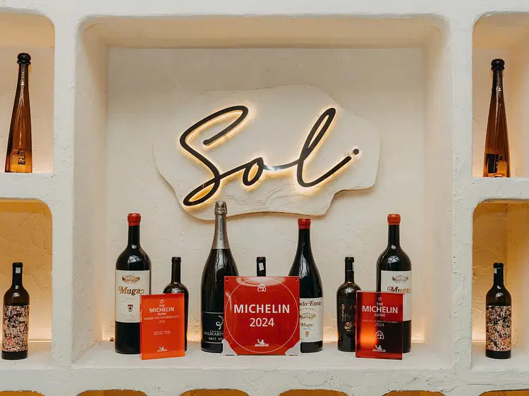 ソル キッチン&バー