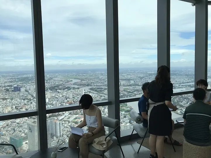 ホーチミンを一望できるベトナム最高層のビルでお茶をしよう〜Blank Lounge〜