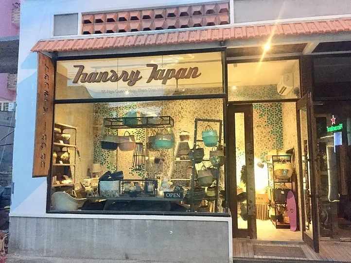 【2区】日本人デザイナーが手がけるカゴバッグ専門店〜Hansry Japan