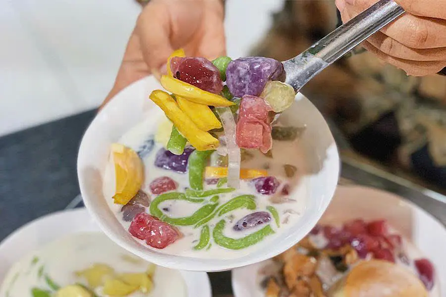 ベトナム料理 スイーツの魅力を探る！旅行者に人気の理由とは？