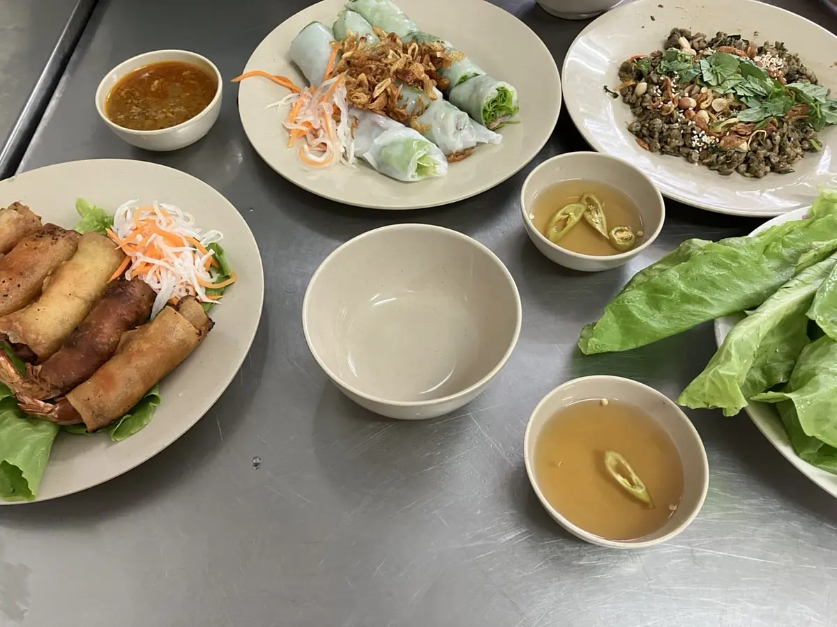 　普通の春巻きを食べ飽きた方へ！変わり種料理が食べられるおすすめのお店２つ