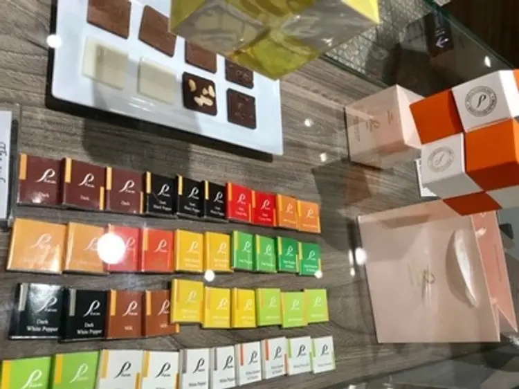 フェバ（ホーチミン・高島屋店）