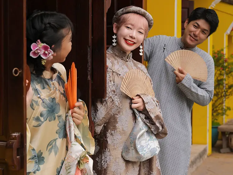 サイゴン・ブルー・トラベル