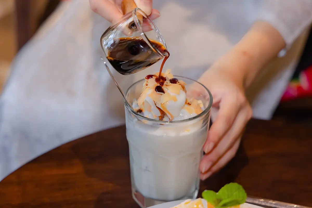 アオザイでベトナム気分満喫！ホーチミンの人気フォトジェニックカフェ【MZ Coffee】