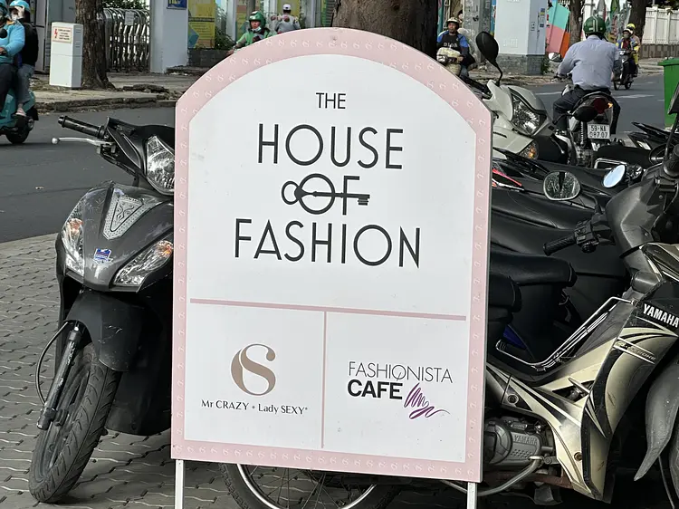 ファッショニスタ・カフェ