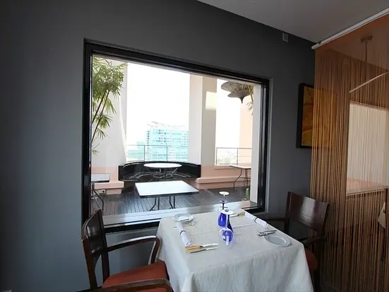 シグネチャー レストラン (シェラトン サイゴン ホテル ＆ タワーズ内)