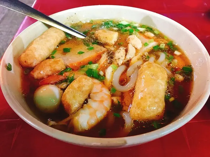 若者が病みつきになるバインカンクア～BANH CANH CUA Ut Le（ウットゥレー）～