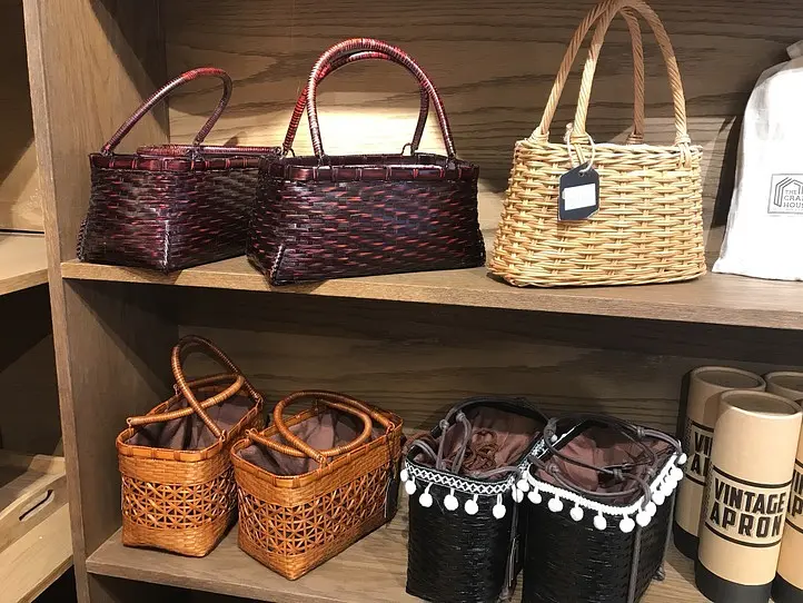 おしゃれなウッド調雑貨の宝庫！自分土産を買うならここ～The Craft House