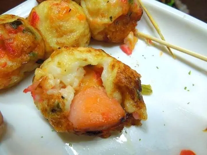 ホーチミンではたこ焼きが大人気！一風変わった10個の具を食べてみた