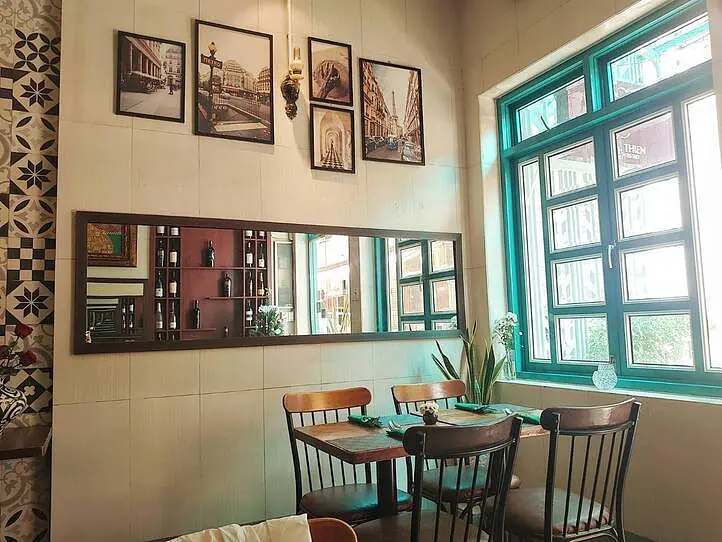 　ホーチミンの隠れ家フレンチのお店