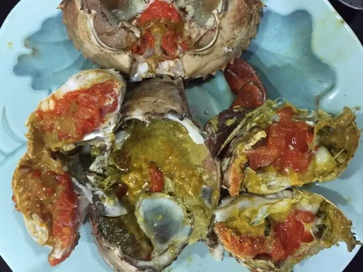 今が旬。カマウのカニの卵を食べるべき