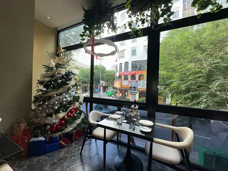 リュンヌ・レストラン＆バー