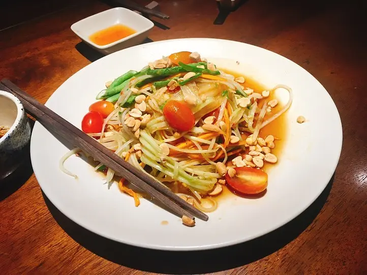 ベトナムのベジタリアン料理を食べよう〜「...humラウンジ＆レストラン」〜