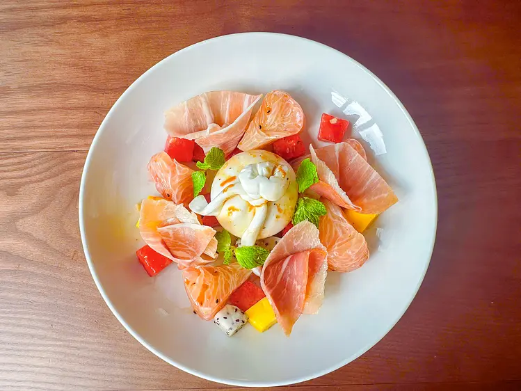 【ホーチミン1区】コスパ最強フレンチステーキ「L’Entrecote - Social Meating」とは？