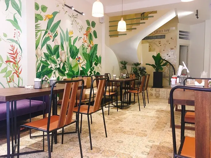 リーズナブルに本格派料理が楽しめるカフェ「Mach Coffee」（マック・コーヒー）