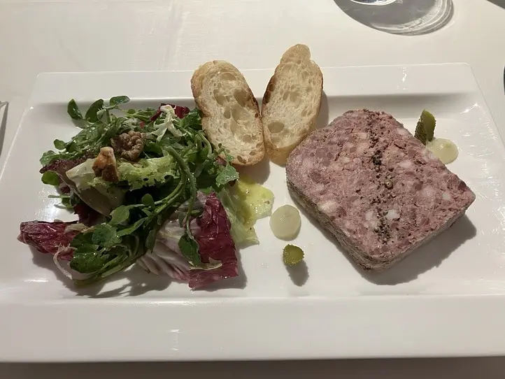 　【プノンペン】フレンチスタイルの建物がすてきなカフェ・レストラン２つ