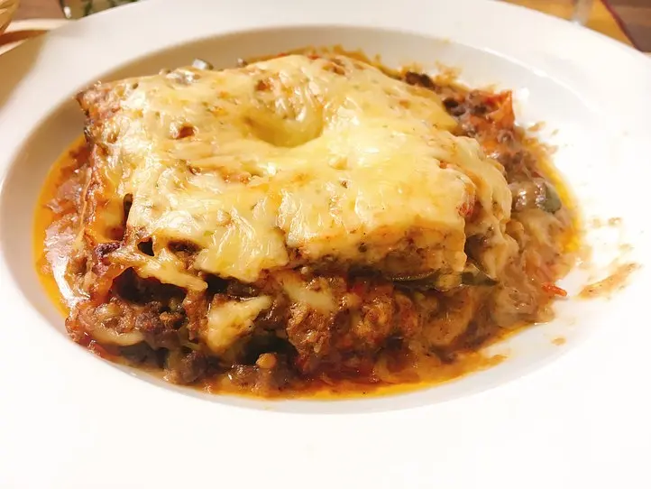 リーズナブルに本格派料理が楽しめるカフェ「Mach Coffee」（マック・コーヒー）