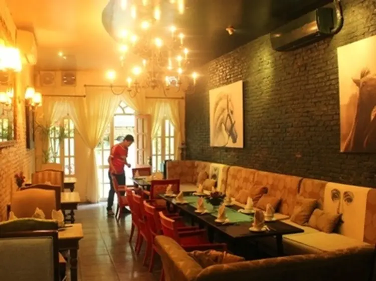 ラック・タイ・レストラン