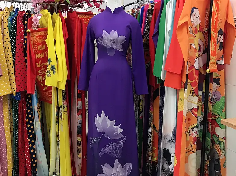 サイゴン・ブルー・トラベル