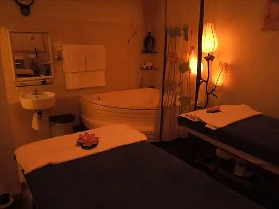 ホワイト・ロータス・スパ