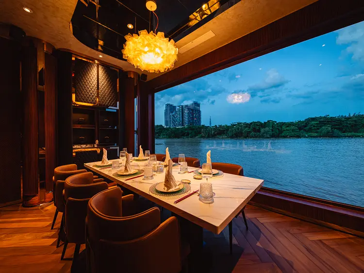 アイコン・サイゴン・クルーズ