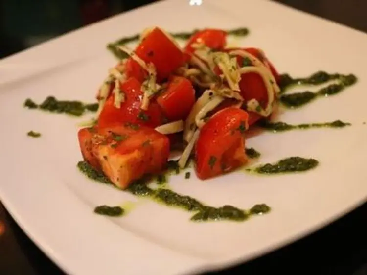 本格鉄板焼き専門店・広島お好み焼きー夢鉄希（ムテキ）